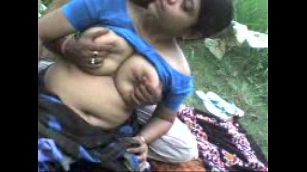 Desi xnxxx Young XXX Village girl Outdoor Sex mms 2020