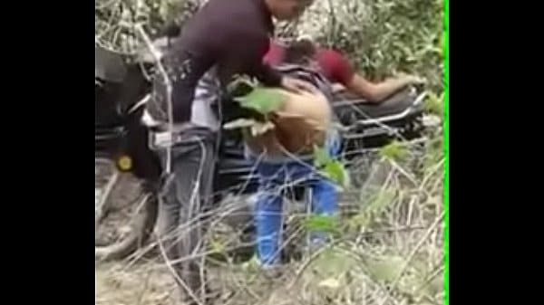 Desi Couple enjoying outdoors mms